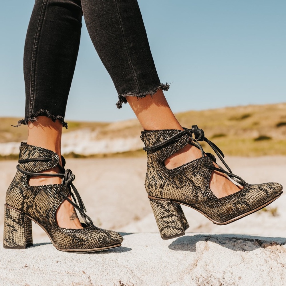 Green Joyce by Freebird